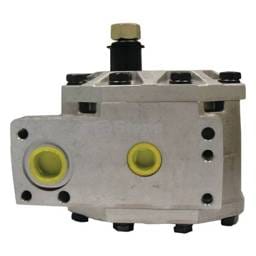 Case IH Hydraulic Pump, 1701-1015